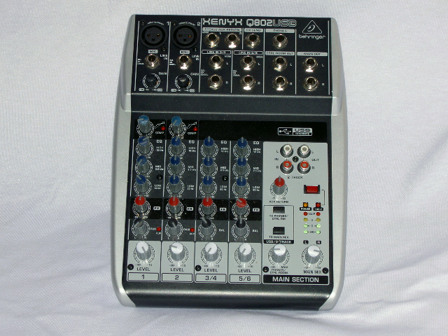 mixer - Behringer Xenyx Q802USB